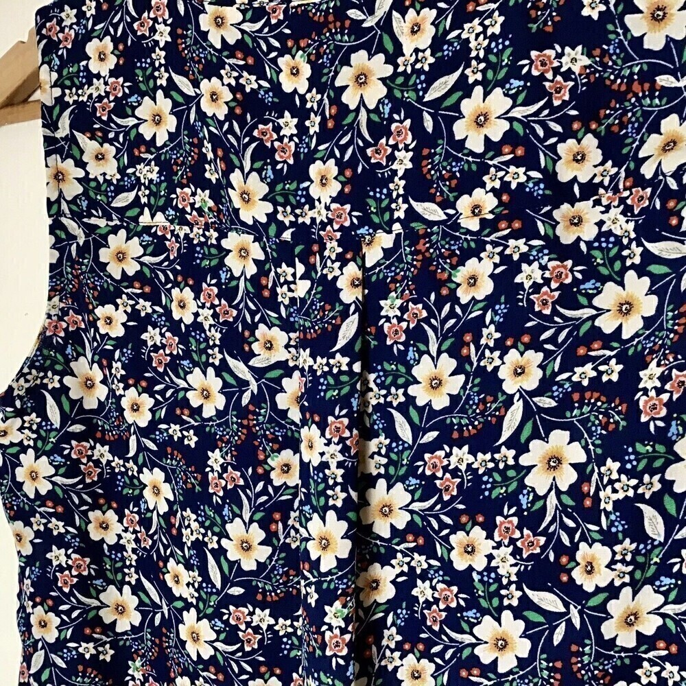 Adrianna Papell Popover Sleeveless Blouse Size S Blue Floral V Neck Work Office - Picture 6 of 8